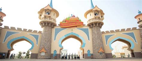 bahria town karachi theme park.